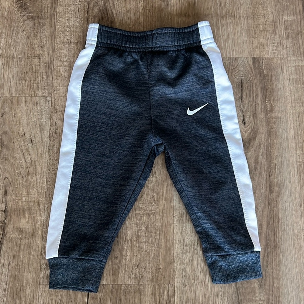 Nike joggers